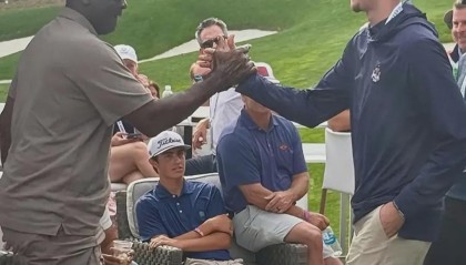 力压乔丹！51+45+25！NBA又一史诗级新秀