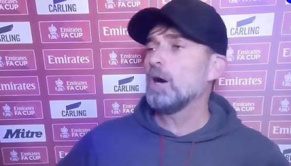 kaiyun-魅力克洛普！他被渣叔又骂又推，完事还替渣叔辩护