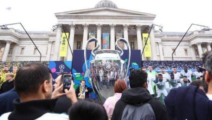 开云中国官网-【现场手记】无趣决赛的美丽球迷