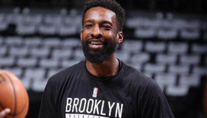 开云体育App-休赛期10大签约 沃克赴尼克斯上榜 第一竟是他？