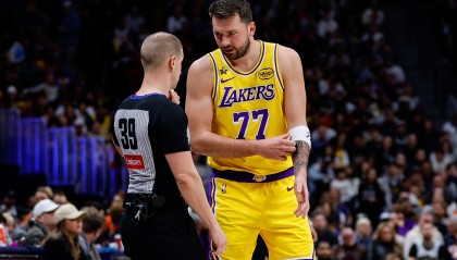 开云App下载-遭遇严防！东契奇27投11中&amp;三分13中3 空砍32+11+8&amp;正负值-17