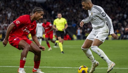 德天空报道勒沃库森与塞维利亚就巴代转会费谈判 价格区间2500至3000万欧元